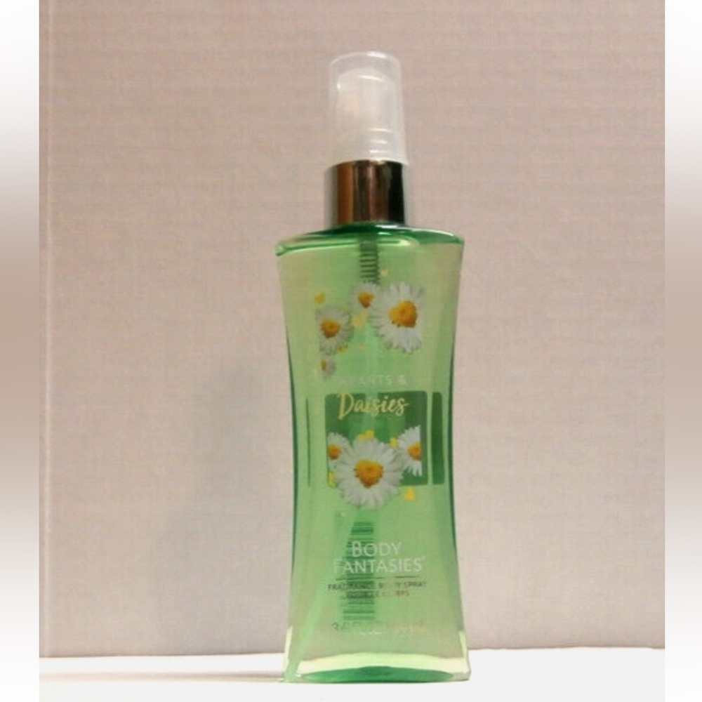 2 bottles-Body fantasies HEARTS & Daisies Fragrance Body Spray 3.2 oz